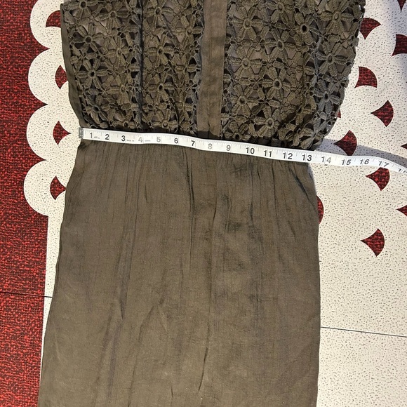 CLOTH & PEOPLE Olive Green Halter Eyelet Lace Bodice. Front Slit Crepe Maxi MED - Picture 11 of 13